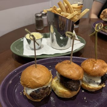 Russian River Brewing - Sliders and fries - Brewpubs Near Me - Windsor, California Russian River Brewing - Sliders and fries - Brewpubs Near Me - Windsor, California