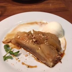 La Parolaccia - Tarta manzana con helado
