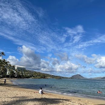 Kahala Beach - Beaches Near Me - Honolulu, Hawaii