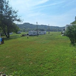 RiverView Kampground and Marina - Beautiful.views large spots