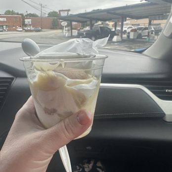Kermit's Hot Dog House - Banana pudding - Hot Dogs Near Me - Winston Salem, North Carolina