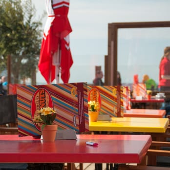 Beachclub Peanuts - Breakfast & Brunch Near Me - Scheveningen, ZH