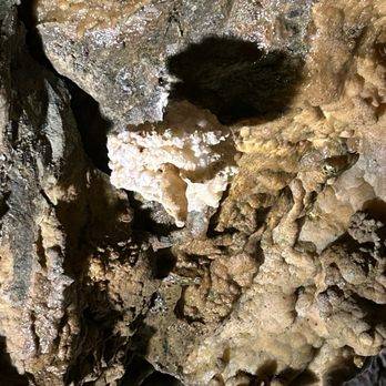 Crystal Cave - Tours Near Me - Kutztown, Pennsylvania