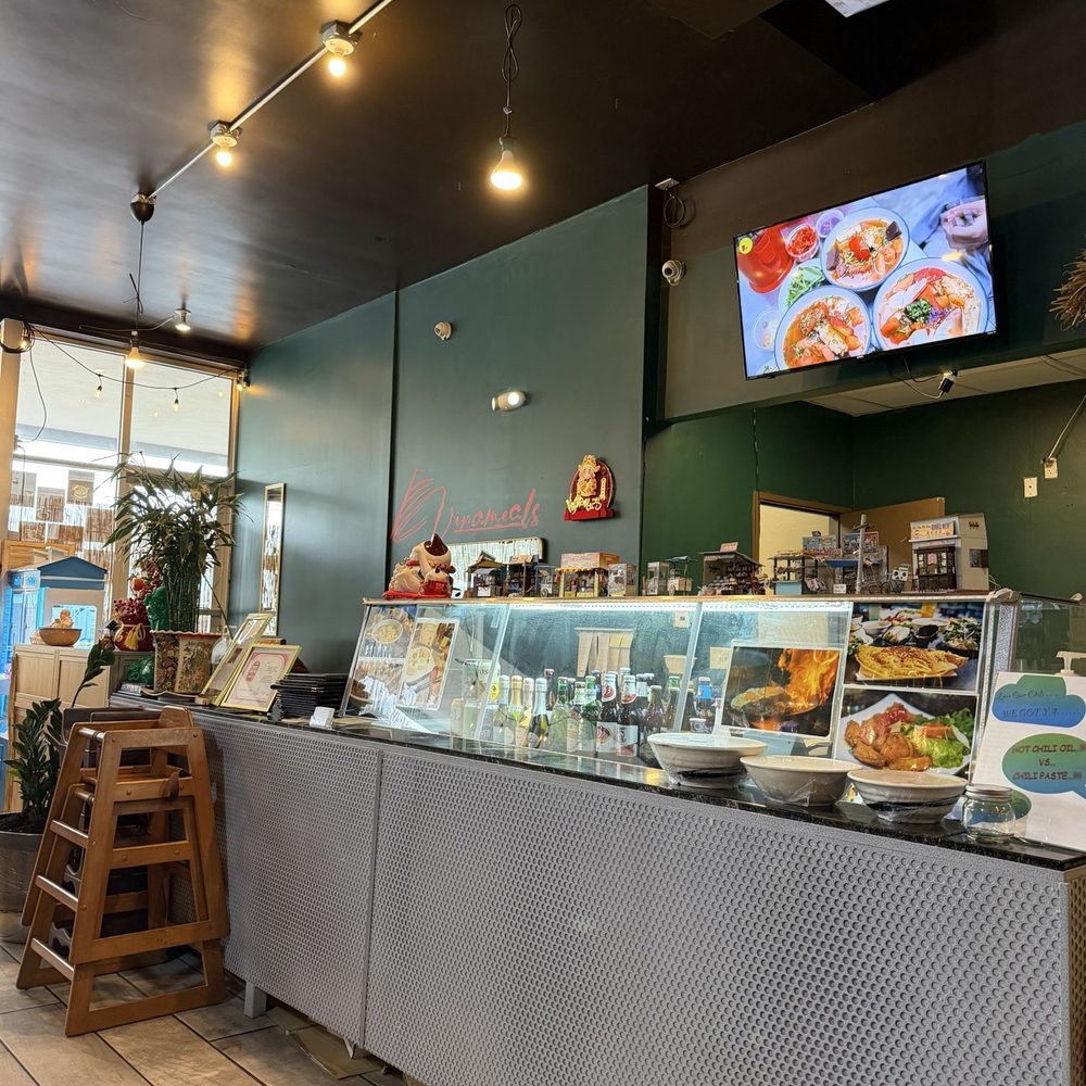 Vinameals - Inside - Vietnamese Near Me - Littleton, Colorado Vinameals - Inside - Vietnamese Near Me - Littleton, Colorado