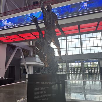 United Center - Stadiums & Arenas Near Me - Chicago, Illinois United Center - Stadiums & Arenas Near Me - Chicago, Illinois