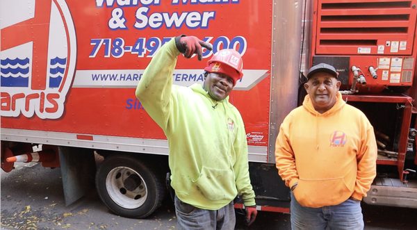Harris Water Main & Sewer Contractors Logo
