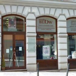 Studio Blow Hair