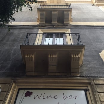 Wine Bar Razmataz - Wine Bars Near Me - Catania, Connecticut
