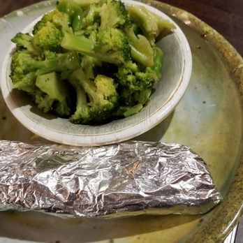 Frazier's Restaurant - I ordered an extra side (broccoli) - Steakhouses Near Me - Ponca City, Oklahoma