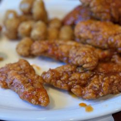 Montana Meat Company - Durango - Chicken Fingers with Sweet Sriracha Sauce