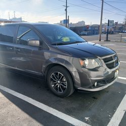 AAA Taxi - Your ride is nice, roomy, 6 passenger