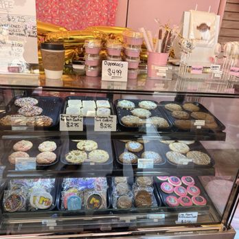 The Honeybee Baker - Bakeries Near Me - Clinton Township, Michigan
