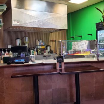 Calo’s Restaurant - Behind the counter - American Near Me - North Arlington, New Jersey