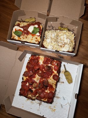 Ace's Pizza by null