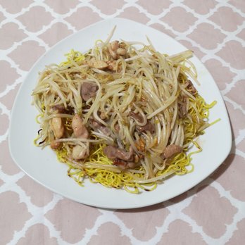 Yummy Delight - Chicken Chow Mein Cantonese - Asian Fusion Near Me - Toronto, Ontario Yummy Delight - Chicken Chow Mein Cantonese - Asian Fusion Near Me - Toronto, Ontario