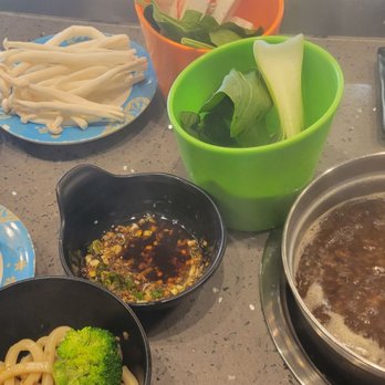 Top Top Hot Pot - Mushroom broth, veggies and mushrooms. - Hot Pot Near Me - Orlando, Florida Top Top Hot Pot - Mushroom broth, veggies and mushrooms. - Hot Pot Near Me - Orlando, Florida