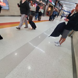 SAN ANTONIO INTERNATIONAL AIRPORT - SAT - 903 Photos & 856 Reviews