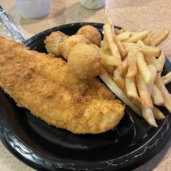 Captain D's - Old Bay Crispy White Fish Meal