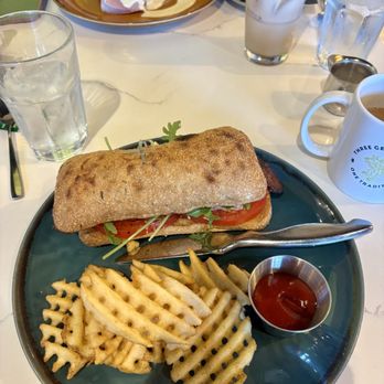 OEB Breakfast - Scottsdale - Breakfast & Brunch Near Me - Scottsdale, Arizona OEB Breakfast - Scottsdale - Breakfast & Brunch Near Me - Scottsdale, Arizona