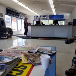 Les Schwab Tire Center