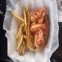 lobster roll hot