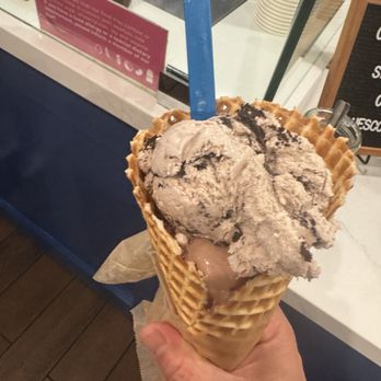 Blue Scoop Creamery - Ice Cream & Frozen Yogurt Near Me - Brea, California