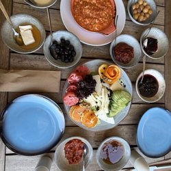 Surf Garden Cafe - Turkish breakfast