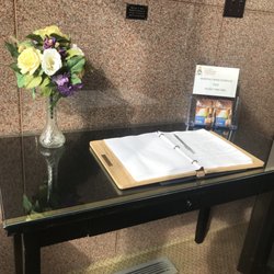 Holy Cross Cemetery & Mausoleum
