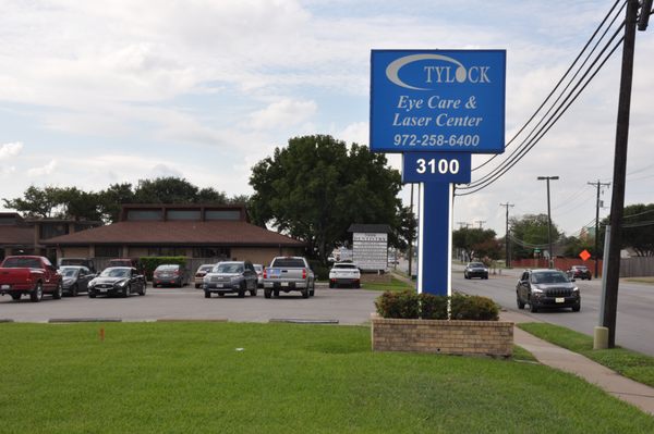TYLOCK GEORGE EYE CARE AND LASIK - L