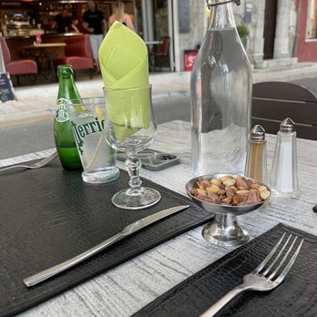 brasserie centrale - French Near Me - La Cadière-d'Azur, 83 brasserie centrale - French Near Me - La Cadière-d'Azur, 83