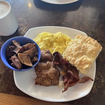 Biscuit Head - Full Breakfast - Cafes Near Me - Asheville, North Carolina