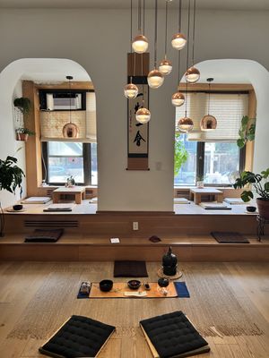 FLOATING MOUNTAIN Tea House |2nd FLOOR| by null