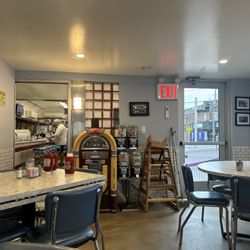 Mineola Diner - Welcome to the Mineola Diner.