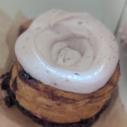 Blueberry Cardamom Sweet Bun
