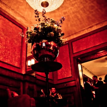 Galander Charlottenburg - Cocktail Bars Near Me - Berlin, BE