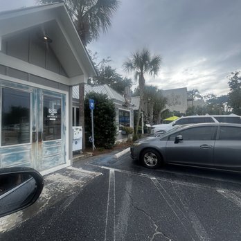 Barrier Island Brewing - New American Near Me - St Simons Island, Georgia