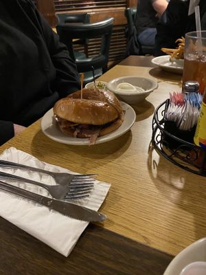 Barbecue Inn by null