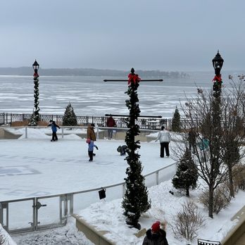 The Edgewater Hotel - Ice skating rink - Hotels Near Me - Madison, Wisconsin