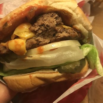 Carl's Jr - I ordered the Beyond Famous Star and got beef instead. Vegetarians/Vegans beware! - Fast Food Near Me - Portland, Oregon