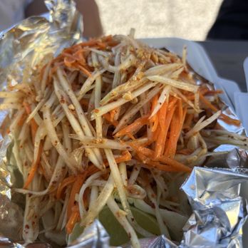 Aloha Thai Fusion - Kahului - Green papaya salad - Food Trucks Near Me - Kahului, Hawaii