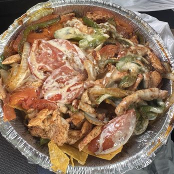 El Viajero - Chicken fajita nachos - Mexican Near Me - Hooksett, New Hampshire