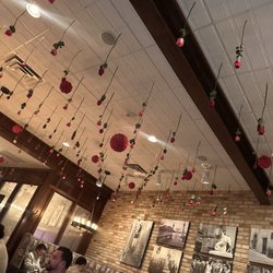 Basta - The roses hanging were romantic and nice touch