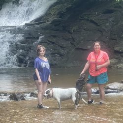Sea Creek Falls - Waterfall and swimmin hole