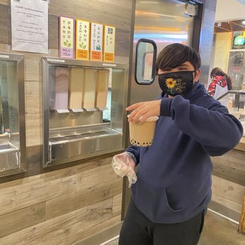 Class 302 Cafe - Downey - Josiah getting his favorite drink! Milk tea with boba. - Taiwanese Near Me - Downey, California