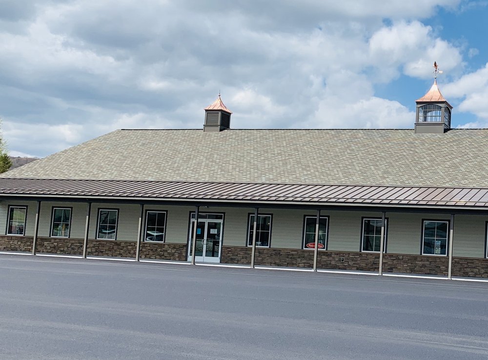 THE VILLAGE CLOSET & COUNTRY STORE Updated April 2024 27 Photos