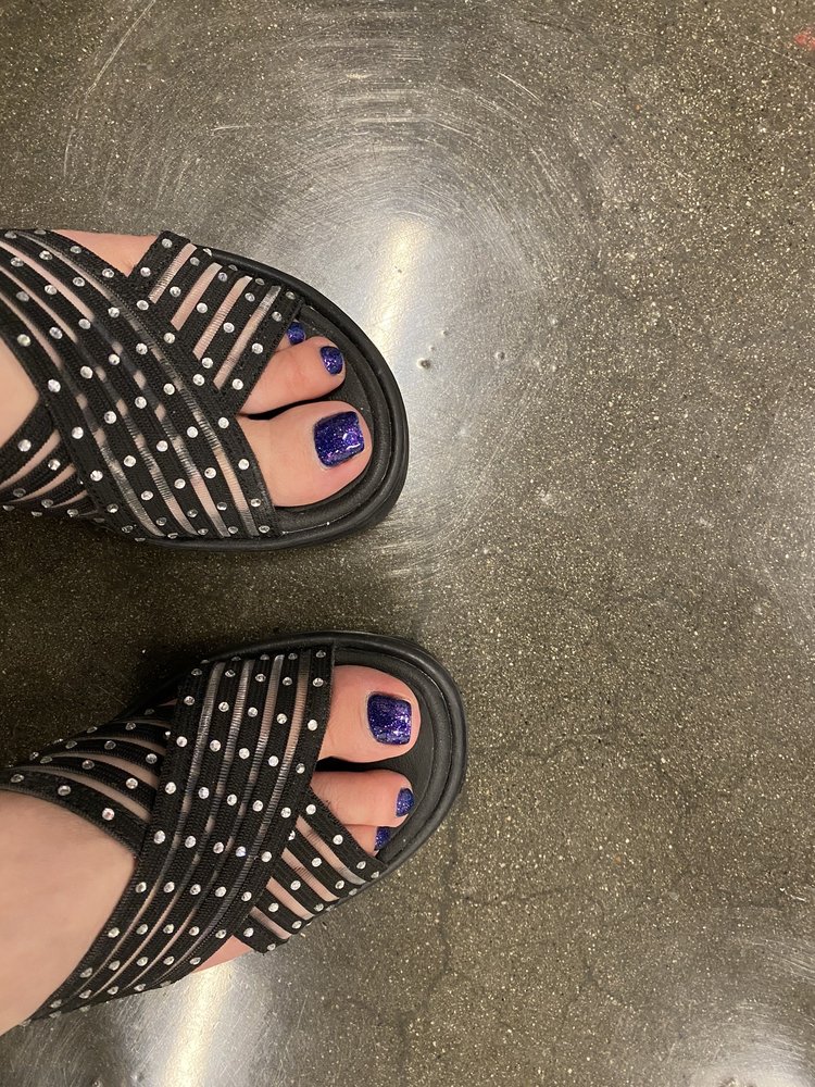 BEAUTY NAILS Updated August 2024 17 Photos & 15 Reviews 635 Bay