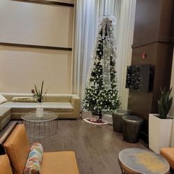 Comfort Suites Miami Airport North - View of lobby. The best part of the hotel