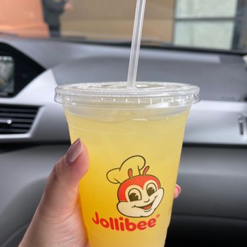 Jollibee - Pineapple quencher! A must have! - Fast Food Near Me - San Jose, California