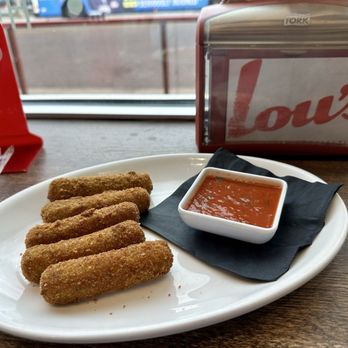 LOU’S ITALIAN SPECIALTIES - Updated February 2026 - 444 Photos & 323 Reviews - 3357 Downing St