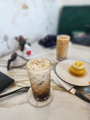 RT Bakery & Cafe by null